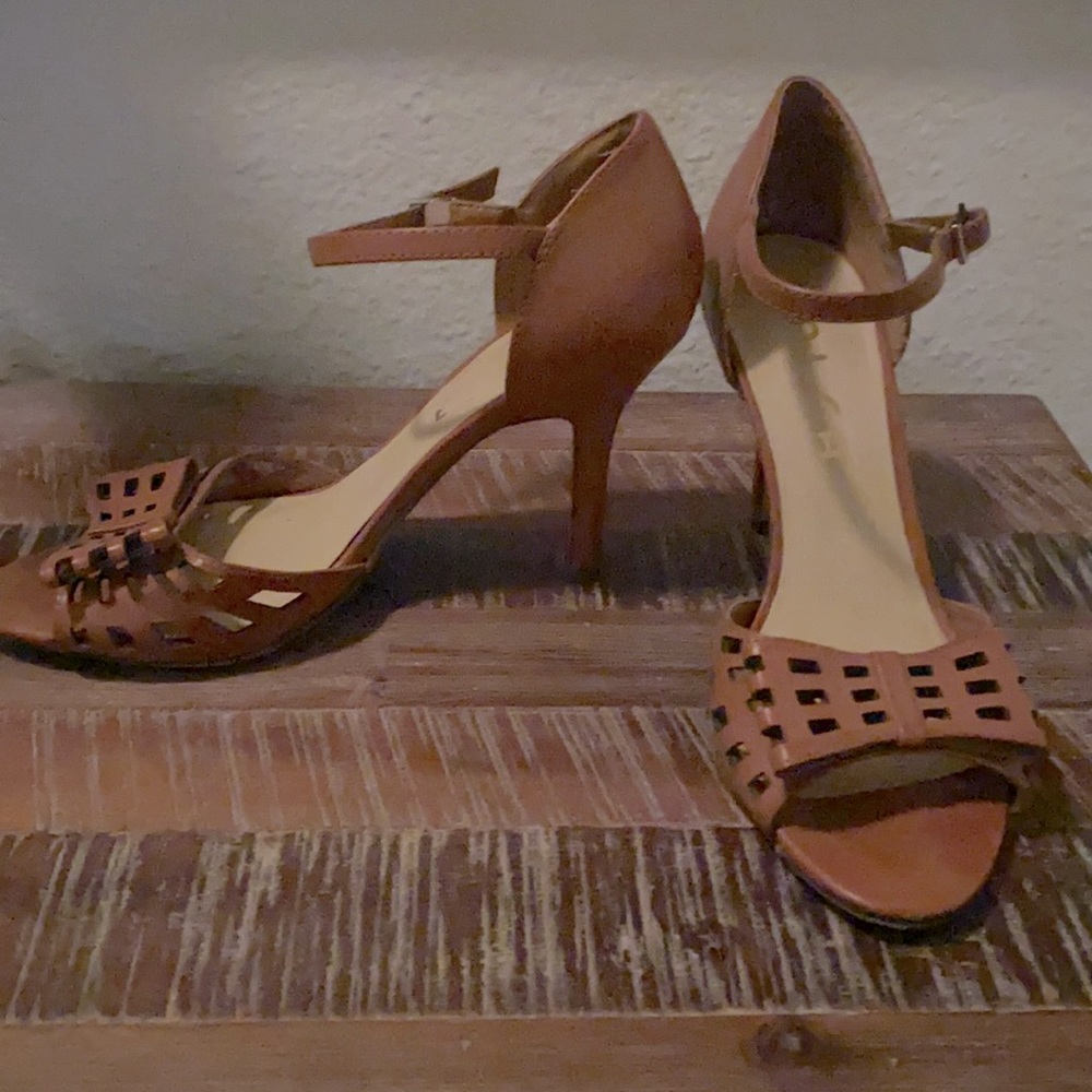 Light brown 2 1/2 inch open toe heels